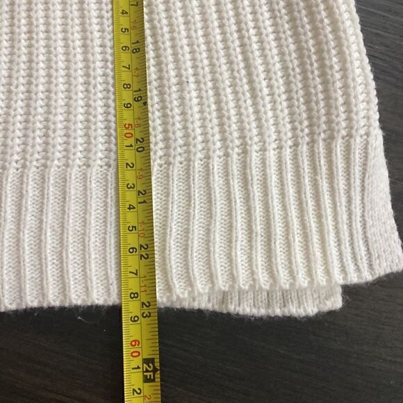 SO Cream medium Long sleeve sweater Criss cross sleeves white - Picture 7 of 7